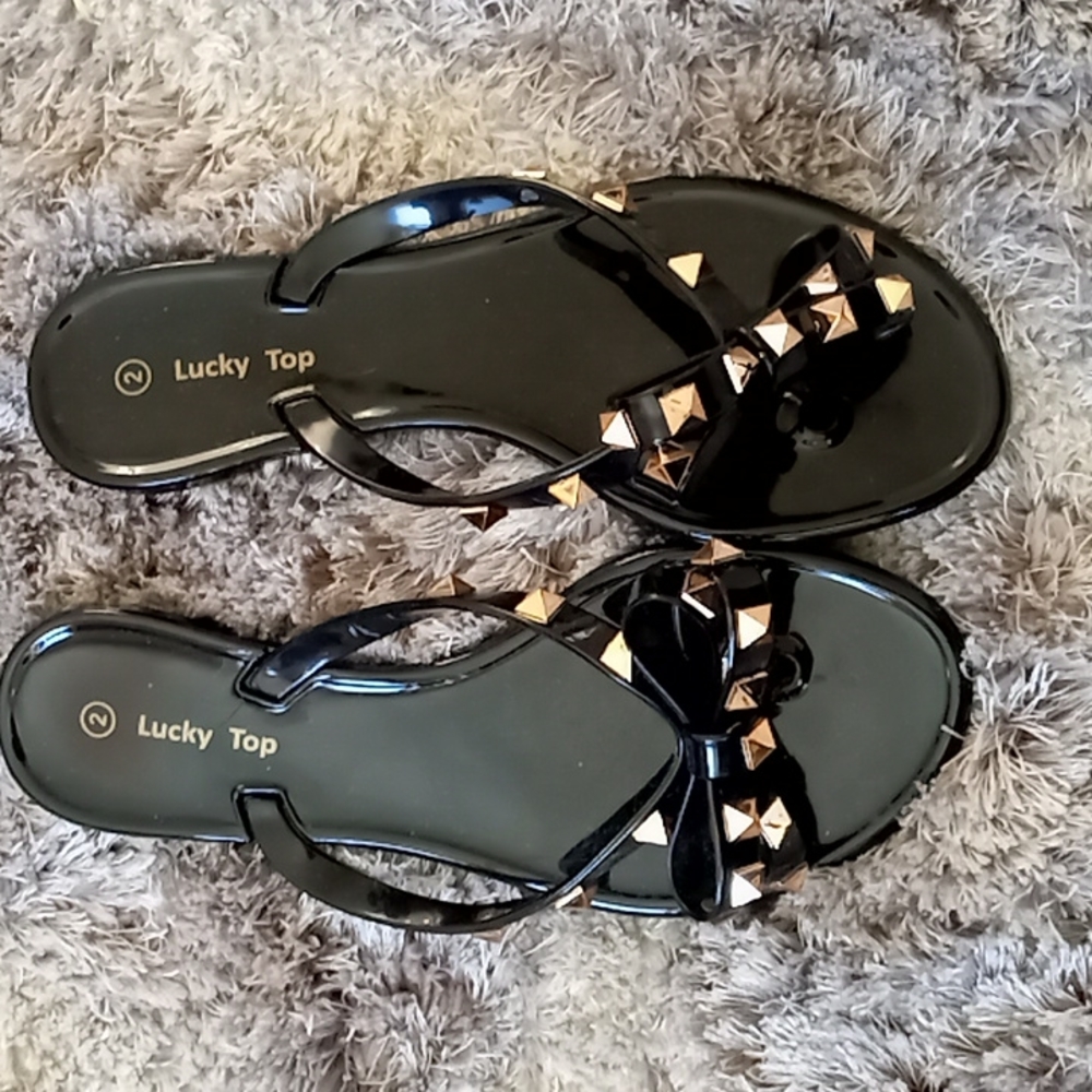 Little girl stud sandles - Picture 1 of 1